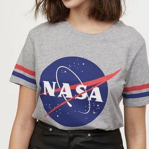 NASA Short Sleeved Grey T-shirt woman's small